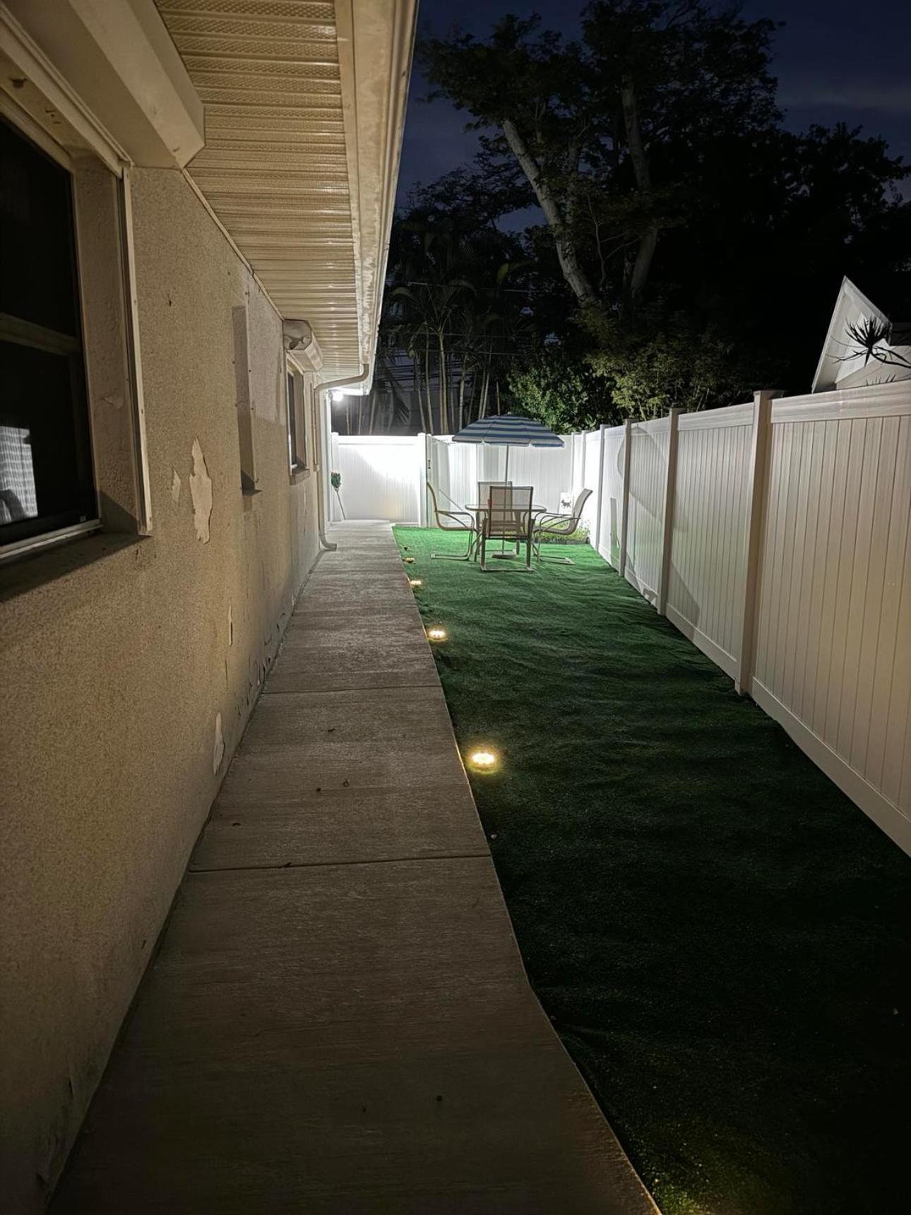 Cozy Private Studio W/Own Yard - 3Mi From Beach 세미놀 외부 사진