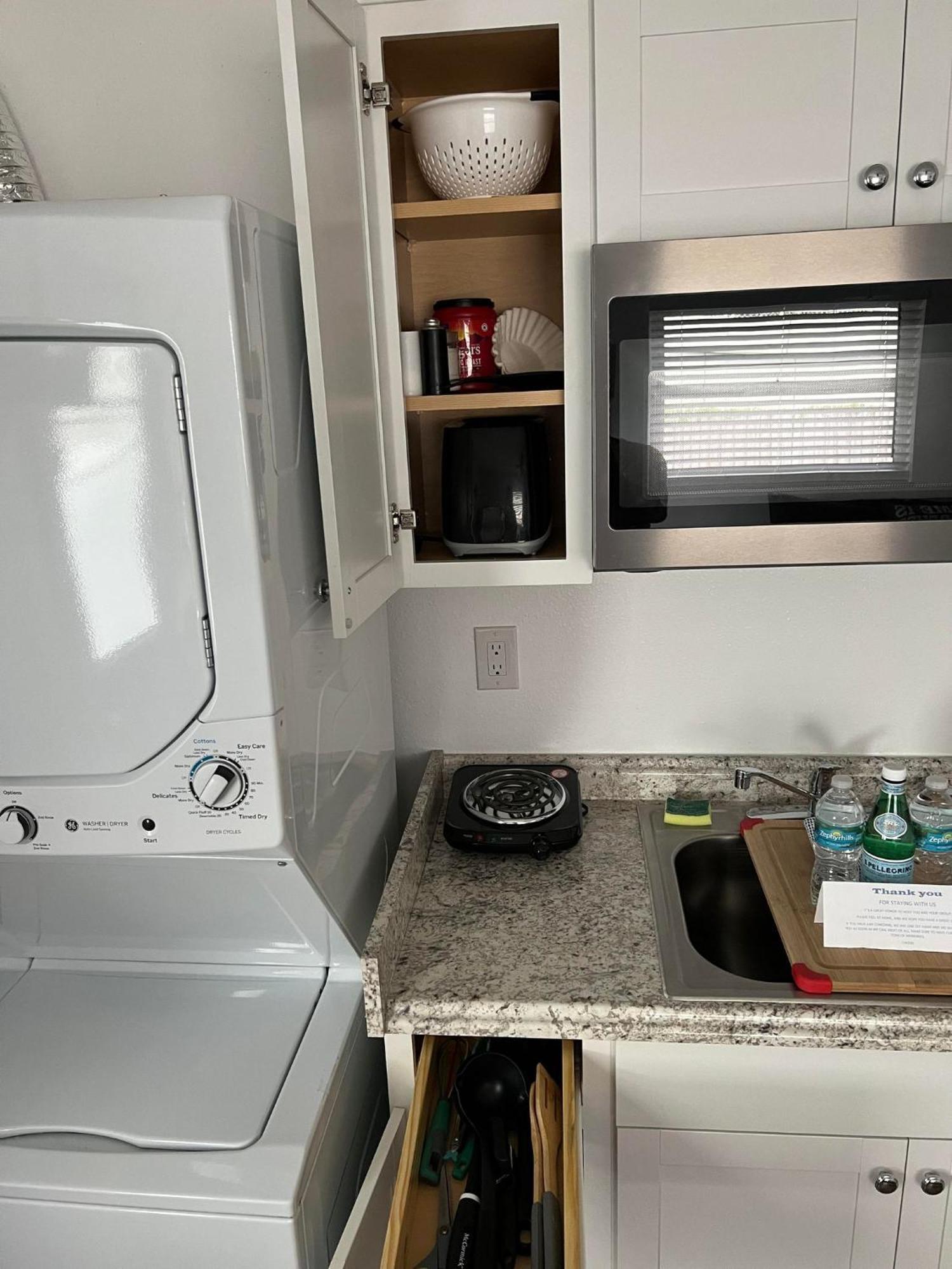 Cozy Private Studio W/Own Yard - 3Mi From Beach 세미놀 외부 사진