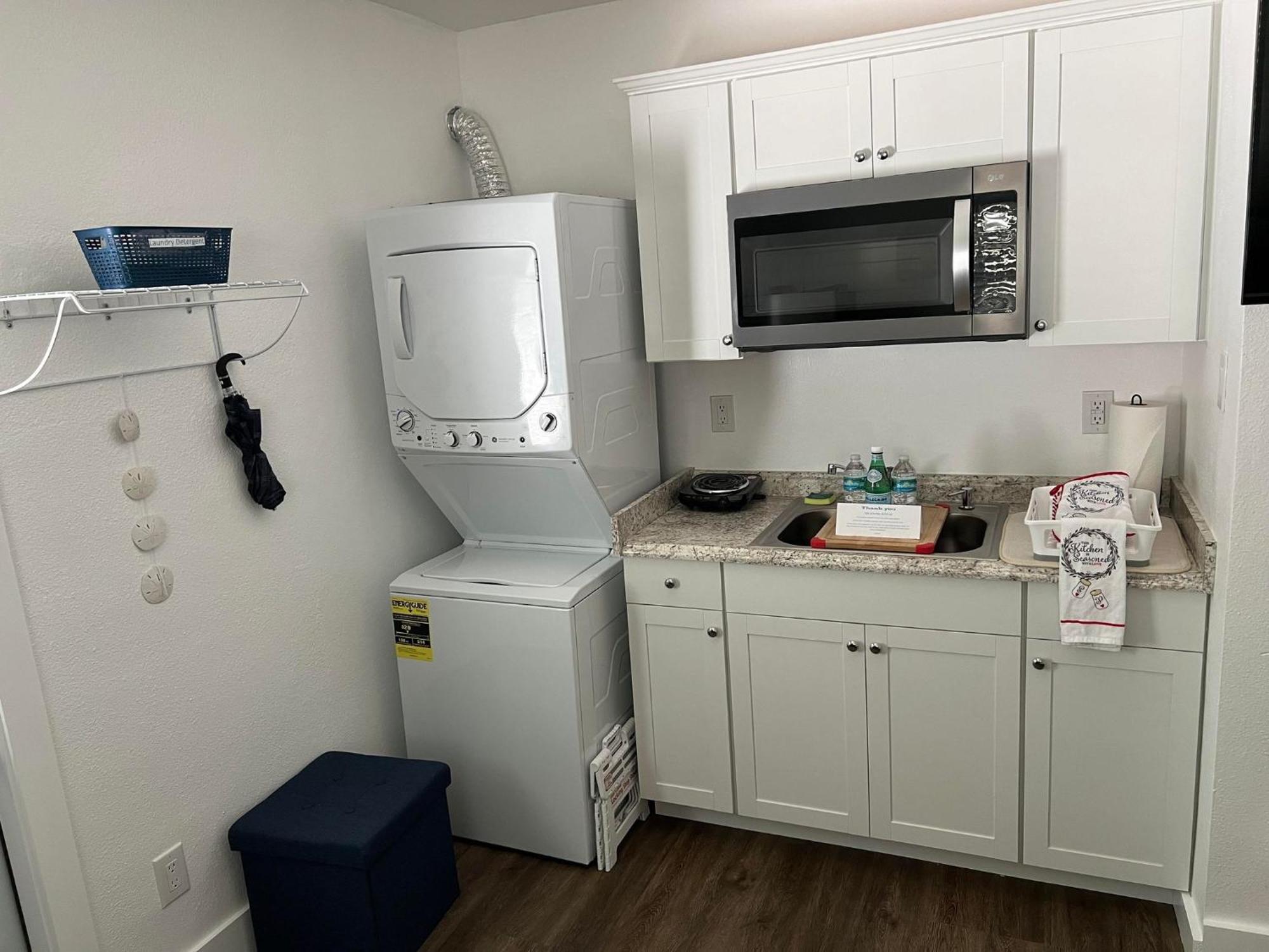 Cozy Private Studio W/Own Yard - 3Mi From Beach 세미놀 외부 사진
